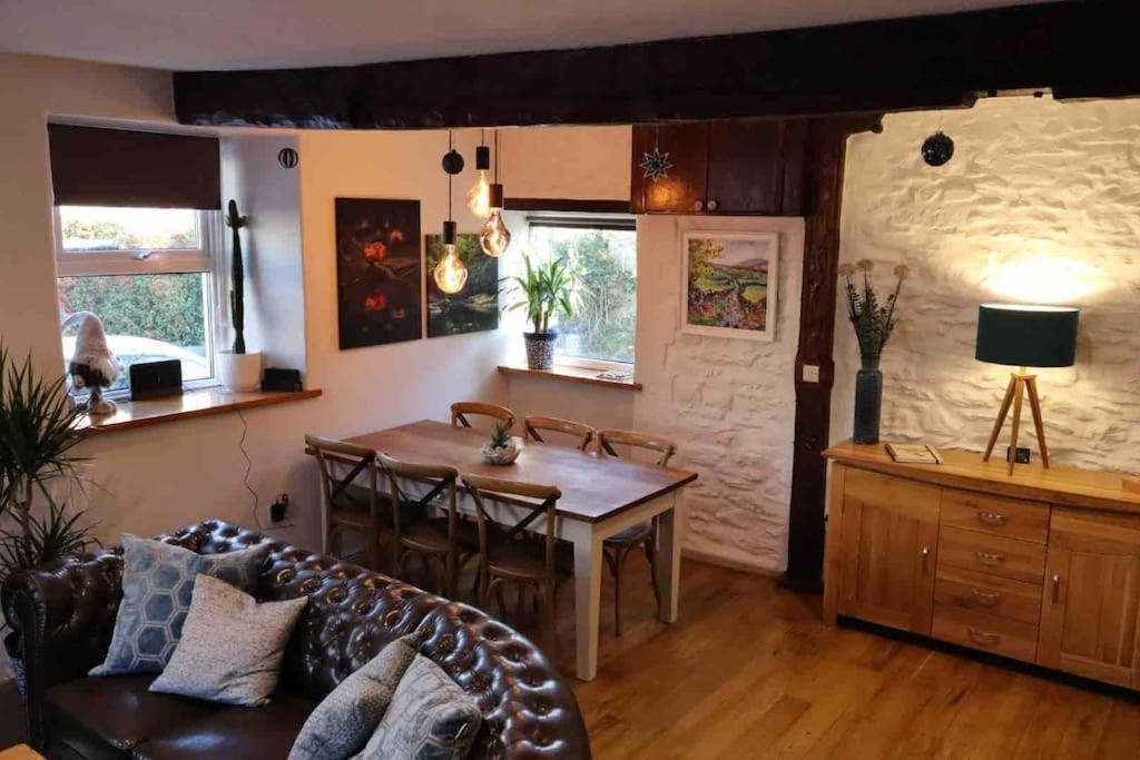Charming Dog-Friendly Yorkshire Dales Cottage, Austwick エクステリア 写真