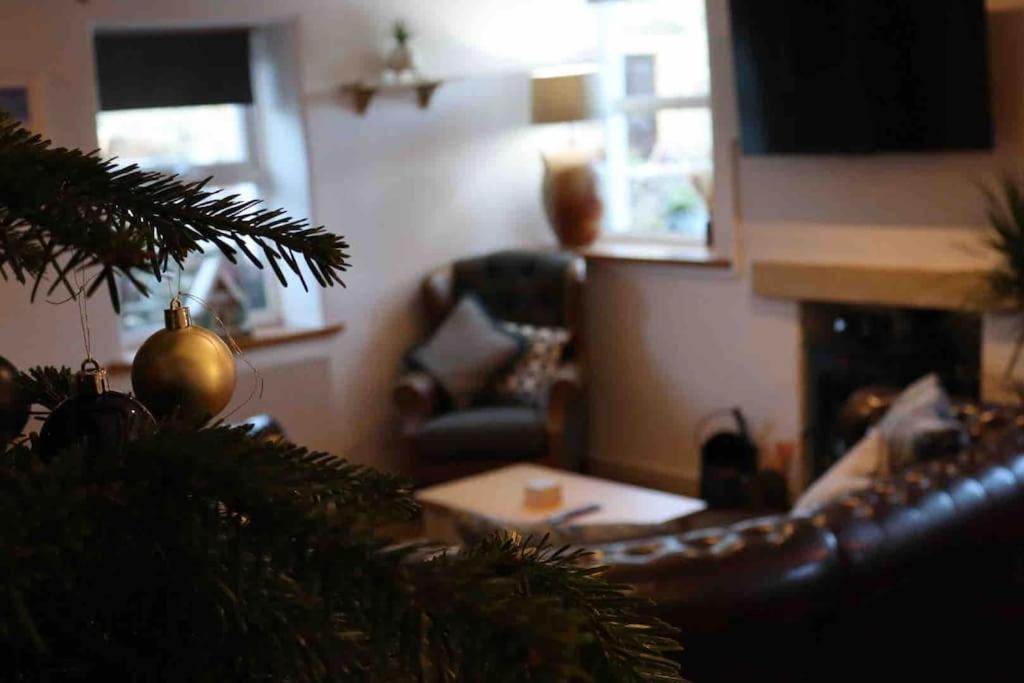 Charming Dog-Friendly Yorkshire Dales Cottage, Austwick エクステリア 写真