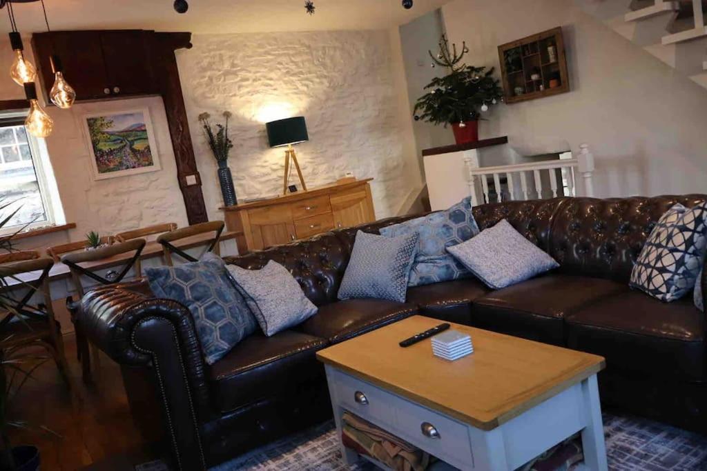 Charming Dog-Friendly Yorkshire Dales Cottage, Austwick エクステリア 写真