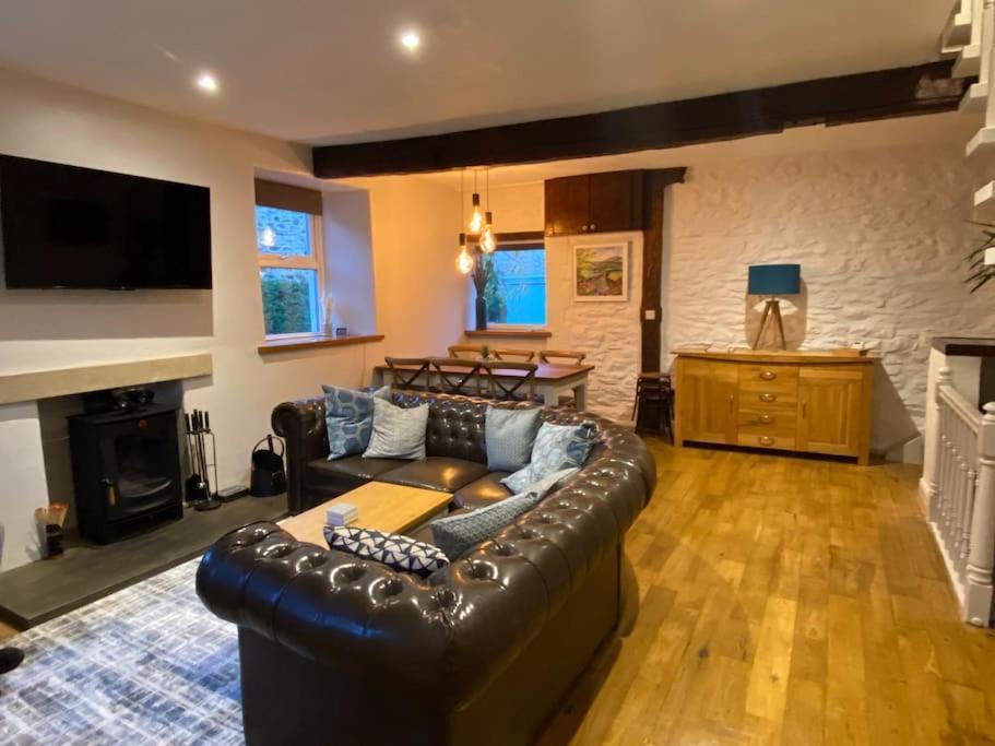 Charming Dog-Friendly Yorkshire Dales Cottage, Austwick エクステリア 写真